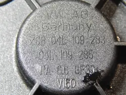 Audi A4 B9 Cylinderhuvslock OEM 04L109283