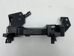 Ford Capri bränslelucksfäste OEM R2KB-A27936-BC