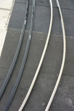 OEM 06700169060 Takränna Vänster Maserati Ghibli