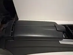 Mercedes E W212 Keskikonsoli Käsinoja OEM A2126805508