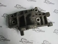 Support moteur Renault Master 2.8 DTI 7700300376