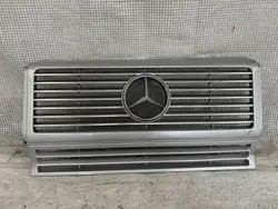 MERCEDES GKLASA W463 GRILL