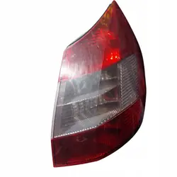 LÁMPARA TRASERA IZQUIERDA RENAULT SCENIC II 8200127704E