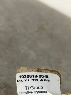 Flexible de frein Tesla Model S OEM 103061900B - Occasion