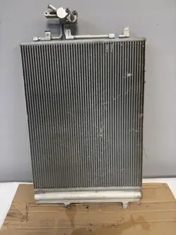 Gebruikte AC-condensor OEM 30794562 Volvo V40 2