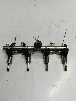 Citroen DS4 11-15 1.6 THP Rampe d'injection V759242680