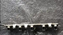 Rampe d'injection Audi S8 D3 Essence OEM 07L133316A