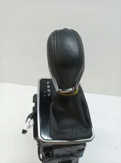 Alavanca de mudanças OEM 01561763810 para Alfa Romeo Tonale 1.3 Hybrid