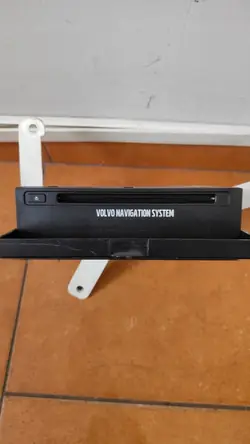 Volvo CD/DVD-navigaattorin vaihtaja OEM 30775369-1