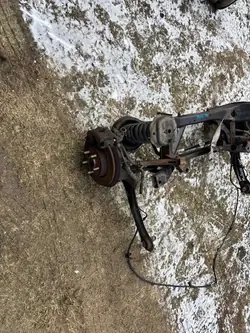 Poutre suspension arrière OEM AV61-922343 Ford Focus III