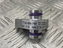 Porsche OE 9J1820742 Ligne Valve AC Taycan