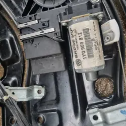 Käytetty ikkunan nostomoottori OEM 1Y0959812