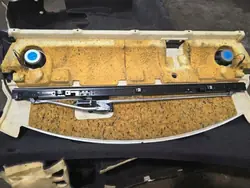 BMW E60 Estore de Prateleira Traseira OEM 7066579