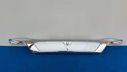 Mitsubishi OE KA26/018 takaluukun koriste Outlander III:lle