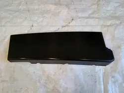 Audi A3 8P vasen pilarisuojus OEM 8P3853289B