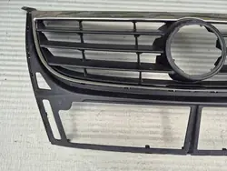 VW TOURAN 1T Grill Framskärm 1T0853651D