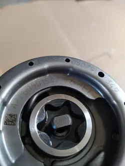 Nokka-akselin säätäjä OEM A2760501547 Mercedesille