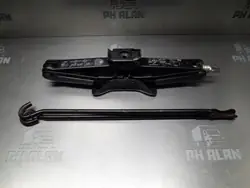 Macaco Ford Transit OEM 1C1517T080AB Usado