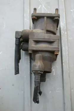 Brake Pedal Valve BOSCH 0481064205