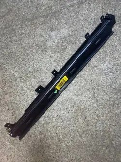 BMW 5 Touring E61 tavaratilan säleikkö OEM 51357079422