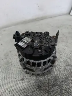 Vaihtovirtageneraattori Volkswagen GOLF VII 2019 04L903024T