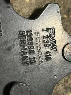 Charnière gauche capot OEM 1F0722369412 pour BMW Série 1