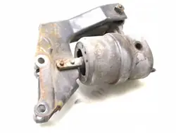 1997 Volkswagen Transporter - Caravelle T4 Engine Mount 7D0399107T