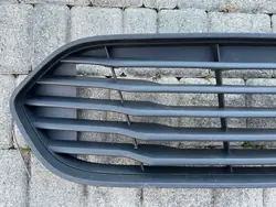 FORD TRANSIT COURIER KÜHLERGRILL JT76-17B968-AB