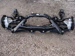 Poutre suspension arrière Skoda Superb II OEM 5N0505235AC