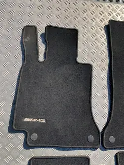 Teppichmatten-Satz OEM A2056805805 für Mercedes C W205 AMG