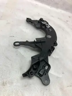 Couverte de courroie de distribution OEM 9824675180 Peugeot 308 II