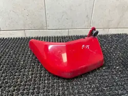 Canto do para-choque traseiro esquerdo Honda Jazz