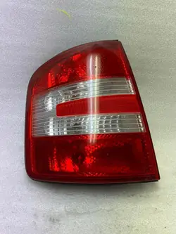 Lámpara Trasera Izquierda Skoda Fabia I