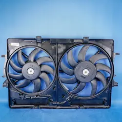 Jäähdyttimen tuulettimen ohjain Audi A4 A5 A6 8K0121003AD