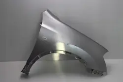 OEM 360211174 Etu-oikea lokasuoja Nissan Qashqaille