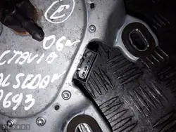Motor limpiaparabrisas Skoda Octavia OEM 1Z5955711 - Usado