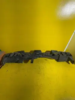 Renault Twingo II 2010 Suporte de para-choque traseiro