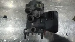 EBS-modulaattoriventtiili OEM K000920 Mercedes Actros