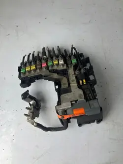 Module Tension Batterie OEM 9665878080 pour Peugeot 508 I