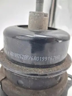 Moottorin Kiinnike OEM 6R0199167AB Audi A1 8X