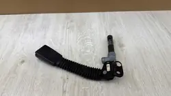 BMW 3 E36 säkerhetsbältesspännare OEM 8221012 KA26/037