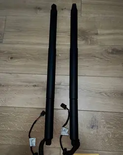 Sähkökäyttöisten Takaluukun Aktuaattorisetti Skoda Superb III Liftback