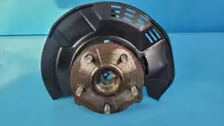 Suzuki SWACE 1.8 Hybrid 21r Framaxel Vänster Nav OEM