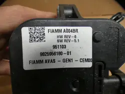 Buzina de alarme Citroen OEM 9825956180 - Usado