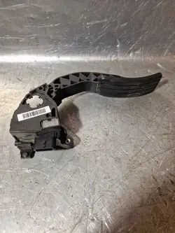 Nissan NV300 2018 Gaspedal