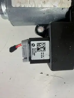 Moteur de toit ouvrant OEM 2226116C Kia Sportage V