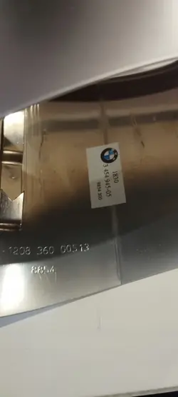 BMW OE 18303454945 Pakoputken pääte - Käytetty