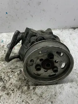 Pompe de direction OEM 8K0145164H Audi VW 2.0 TDI