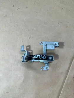Soporte de bomba de agua OEM A2435040600 Mercedes EQA