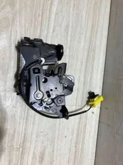 BMW OE 7376977 Pyroteknisk motorhuvelås höger fram